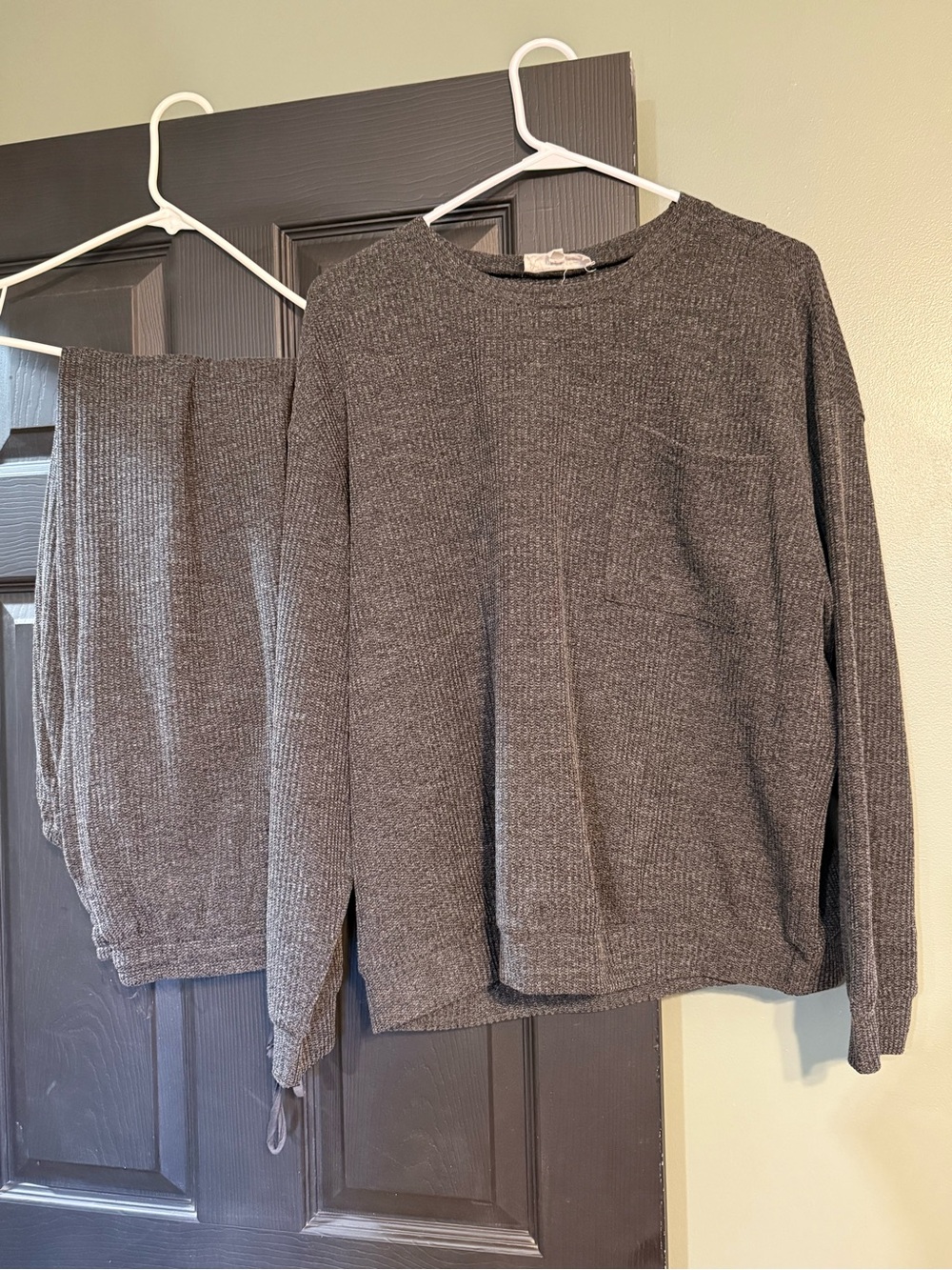 Listicle Charcoal Ribbed Crewneck Sweater Top